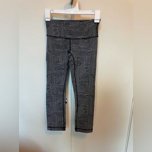 Lululemon cropped leggings